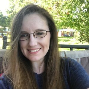 Meet your Posher, Rebecca